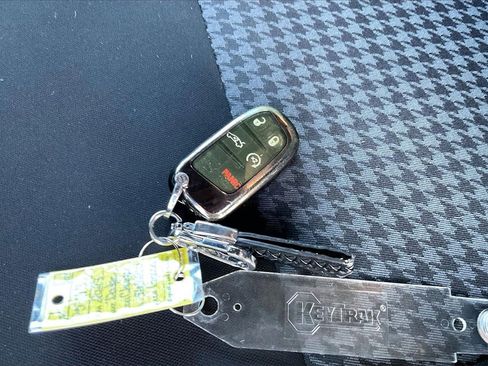 Used 2023 Dodge Charger SXT w/ Blacktop Package image 10