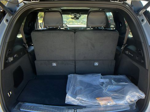 New 2025 Jeep Grand Cherokee L Overland w/ Advanced Protech Group III image 13