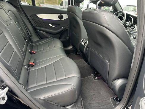 Used 2022 Mercedes-Benz GLC 300 image 32