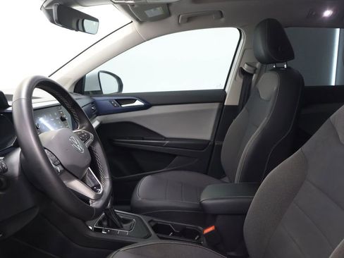 Used 2022 Volkswagen Taos SE w/ Panoramic Sunroof Package image 13