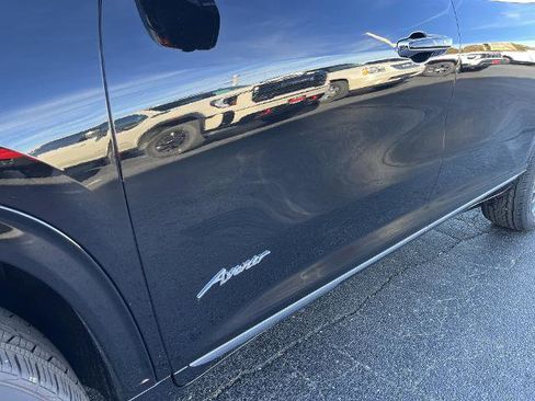 New 2026 Buick Enclave Avenir image 2