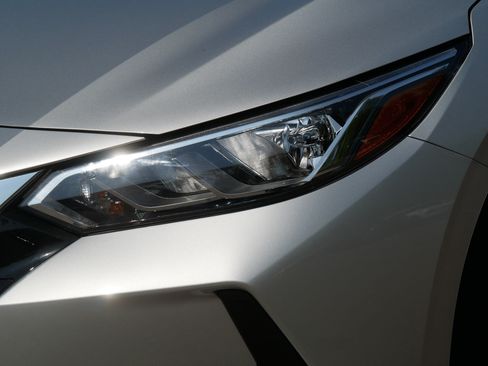 Certified 2023 Nissan Sentra SV w/ All-Weather Package FWD image 16