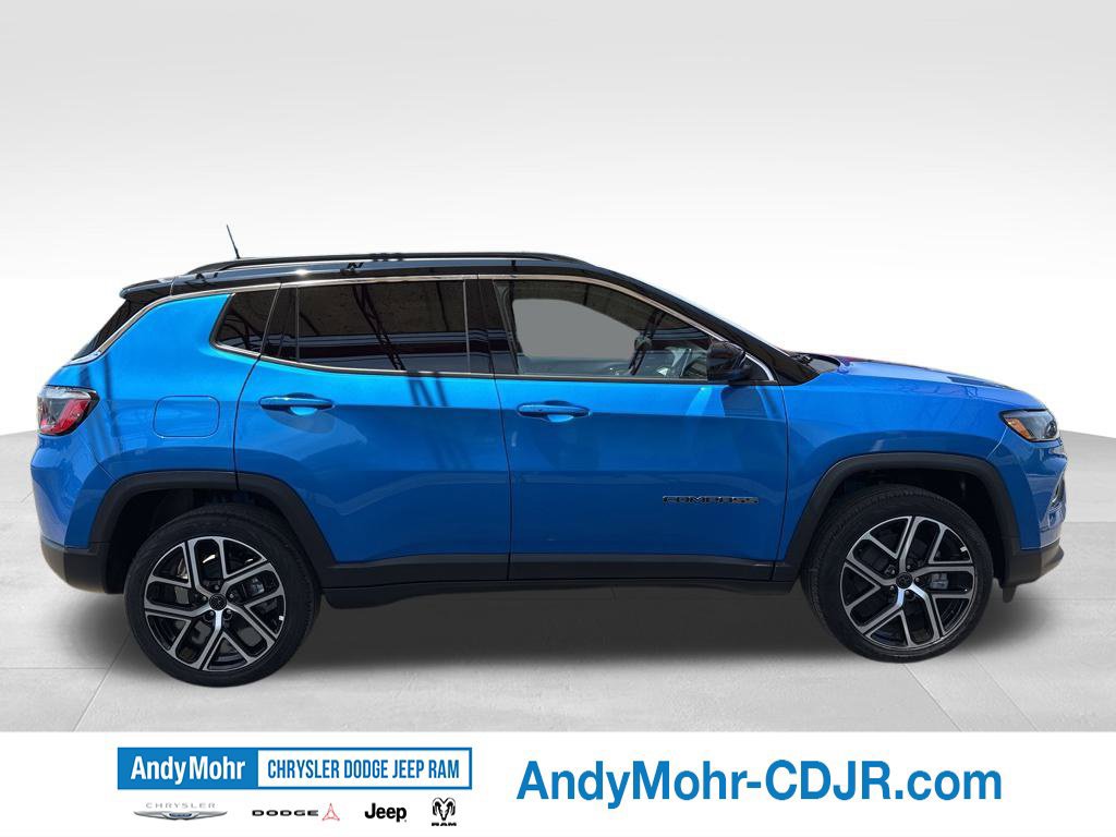 New 2025 Jeep Compass Limited w/ Sun & Sound Group AWD/4WD image 9