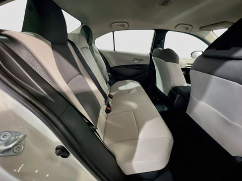 Used 2021 Toyota Corolla LE w/ Carpet Mat Package (TMS) FWD image 17
