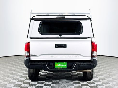 Used 2022 Toyota Tacoma SR image 8