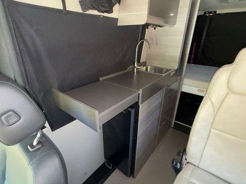 Used 2023 Mercedes-Benz Sprinter 2500 image 36