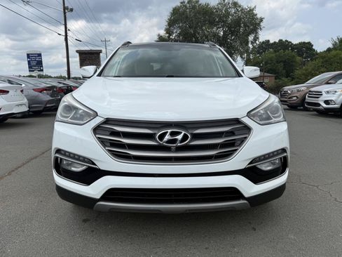 Used 2017 Hyundai Santa Fe Sport FWD image 2