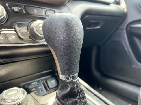 Used 2014 Jeep Cherokee Latitude AWD/4WD image 21