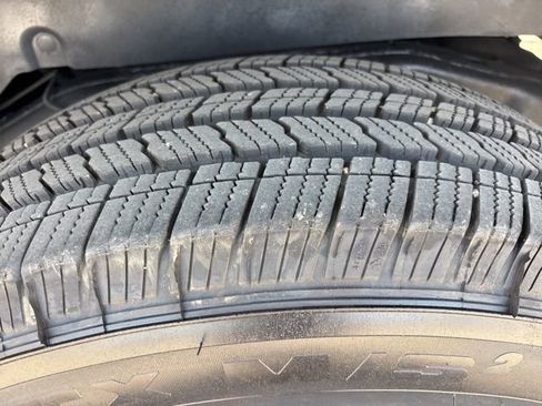 Used 2017 Jeep Wrangler Unlimited Rubicon w/ Quick Order Package 24Z Recon image 12