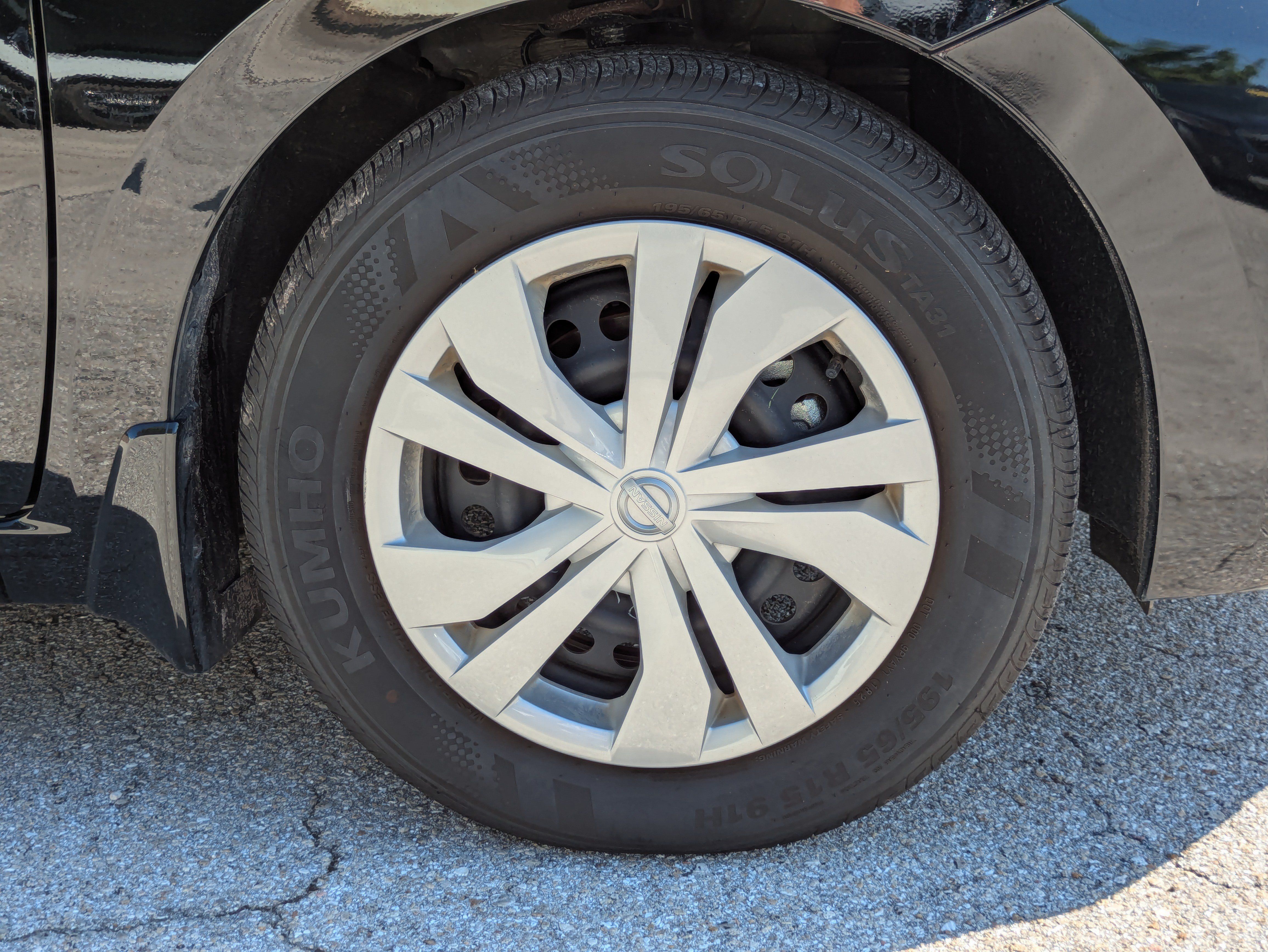 Used 2025 Nissan Versa S w/ Trunk Package FWD image 11