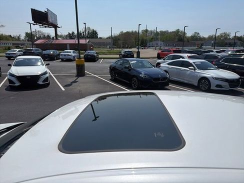 Used 2014 Lexus ES 350 w/ Luxury Package image 4