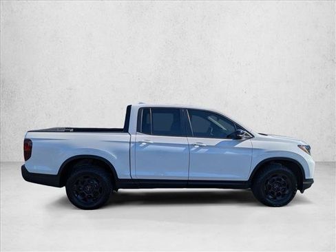 Used 2025 Honda Ridgeline TrailSport image 4
