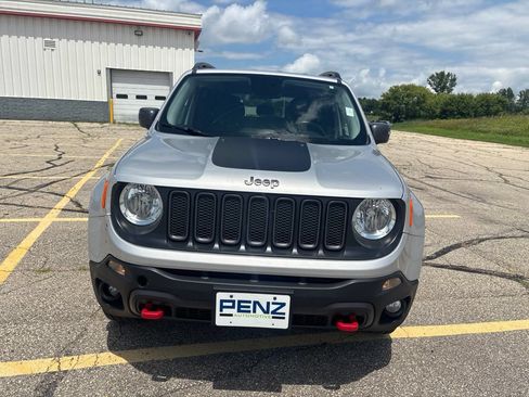 Used 2017 Jeep Renegade Trailhawk w/ Cold Weather Group II AWD/4WD image 2