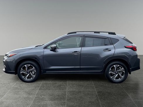 Used 2024 Subaru Crosstrek 2.0i Premium image 4