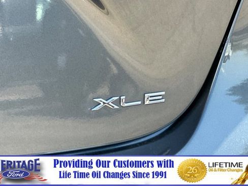 Used 2018 Toyota Avalon XLE Premium w/ Carpet Mat Package FWD image 27
