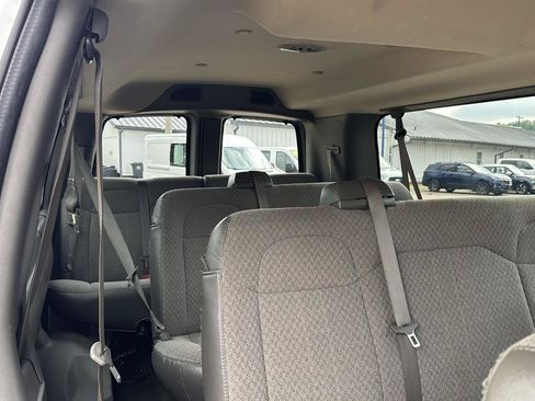 Used 2018 Chevrolet Express 3500 LT w/ LT Preferred Equipment Group RWD image 17