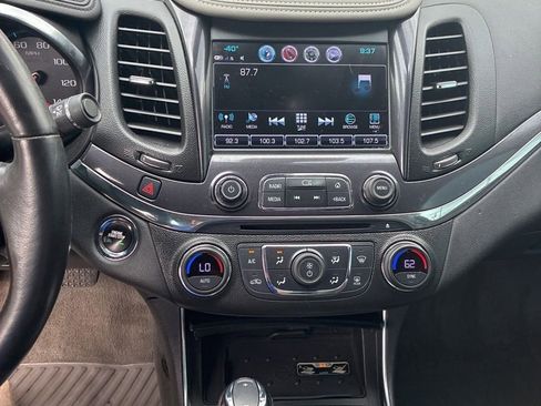 Used 2017 Chevrolet Impala Premier w/ Enhanced Convenience Package FWD image 9