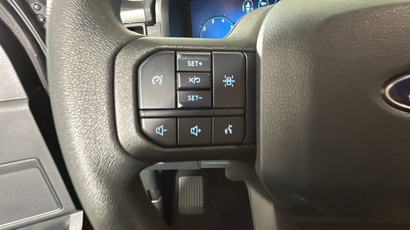 Used 2024 Ford F150 STX w/ Equipment Group 201A FX4 AWD/4WD image 18