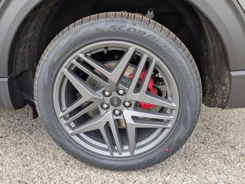 New 2026 Ford Explorer ST-Line w/ ST-Line Street Pack image 15