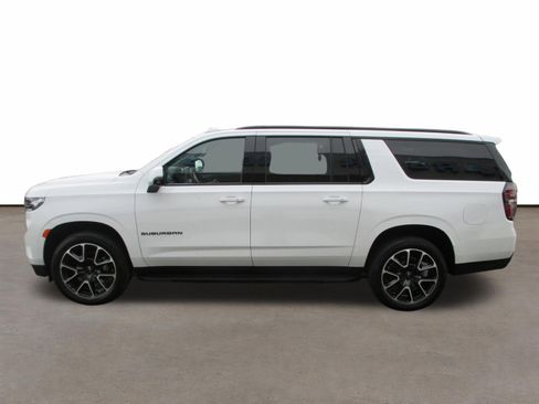Used 2024 Chevrolet Suburban RST w/ Luxury Package image 6