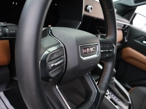 Used 2026 GMC Canyon AT4 AWD/4WD image 18