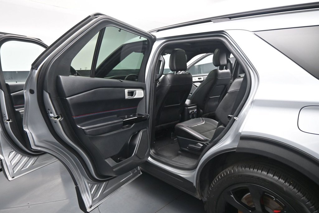 Used 2023 Ford Explorer ST w/ Equipment Group 401A AWD/4WD image 18