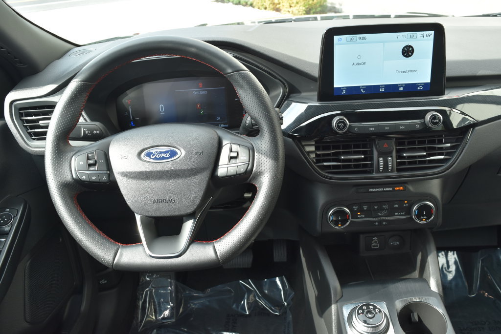 Used 2025 Ford Escape ST-Line AWD/4WD image 12