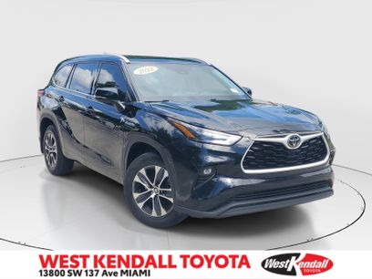 Used 2022 Toyota Highlander XLE