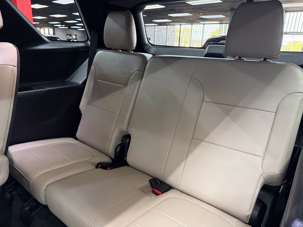 Used 2022 Chevrolet Traverse LT w/ LT Premium Package FWD image 42