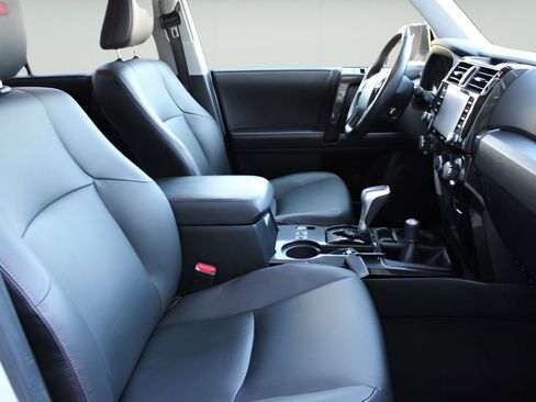 Certified 2024 Toyota 4Runner TRD Off-Road Premium w/ Off Road Premium Plus Package AWD/4WD image 25