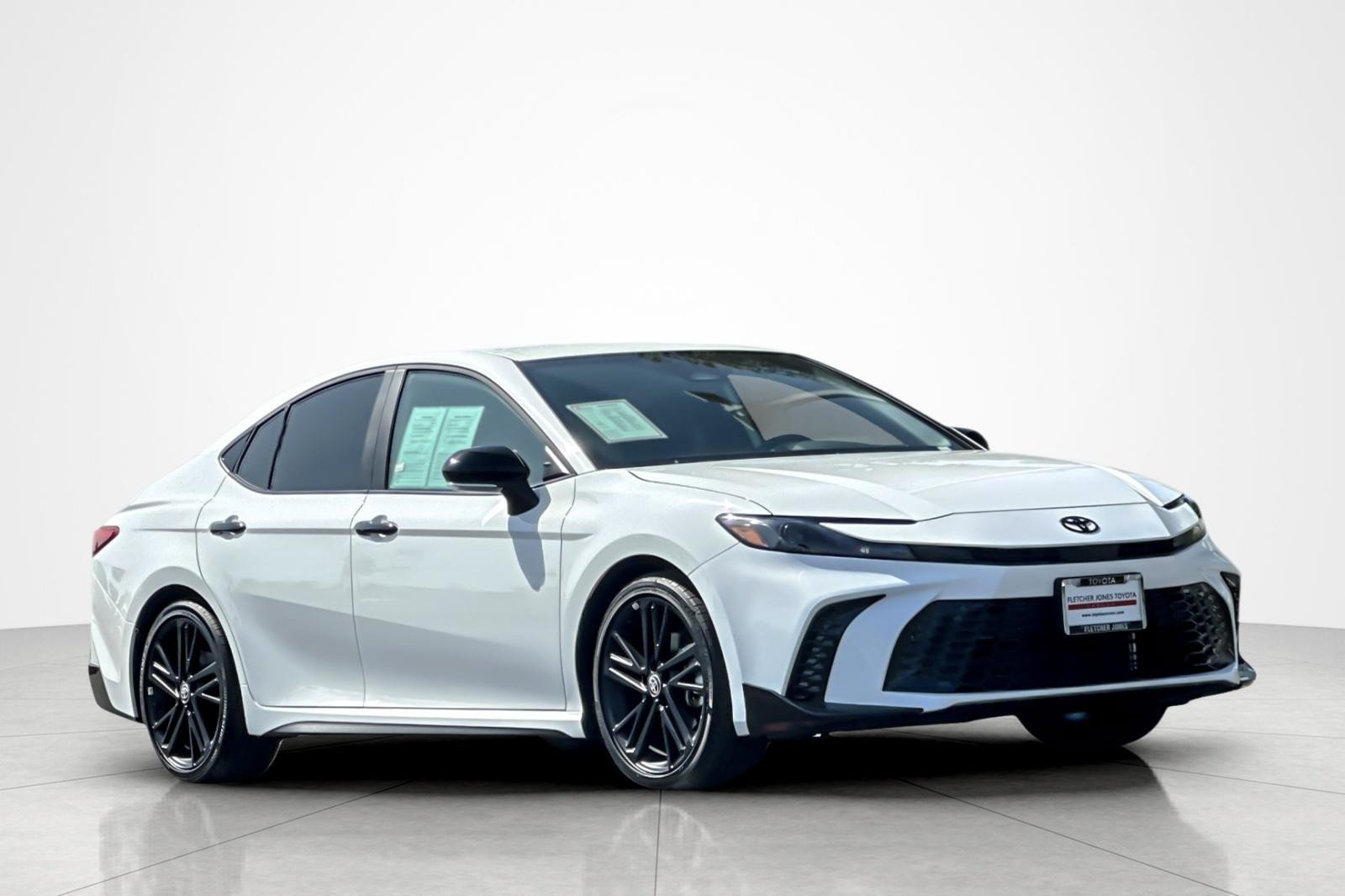 Certified 2026 Toyota Camry Hybrid w/ Convenience Package FWD image 7