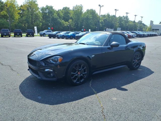 Used 2018 FIAT 124 Spider Abarth w/ Convenience Group RWD image 3