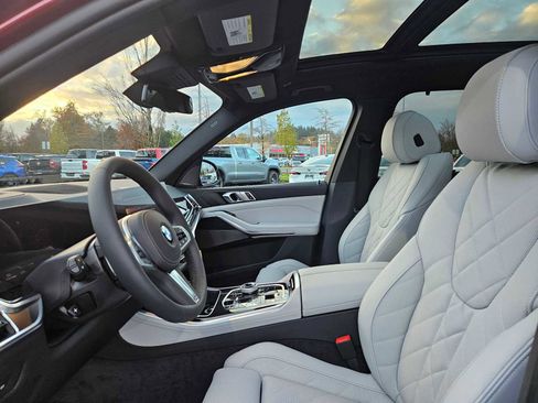 Used 2026 BMW X5 xDrive40i w/ Executive Package image 24