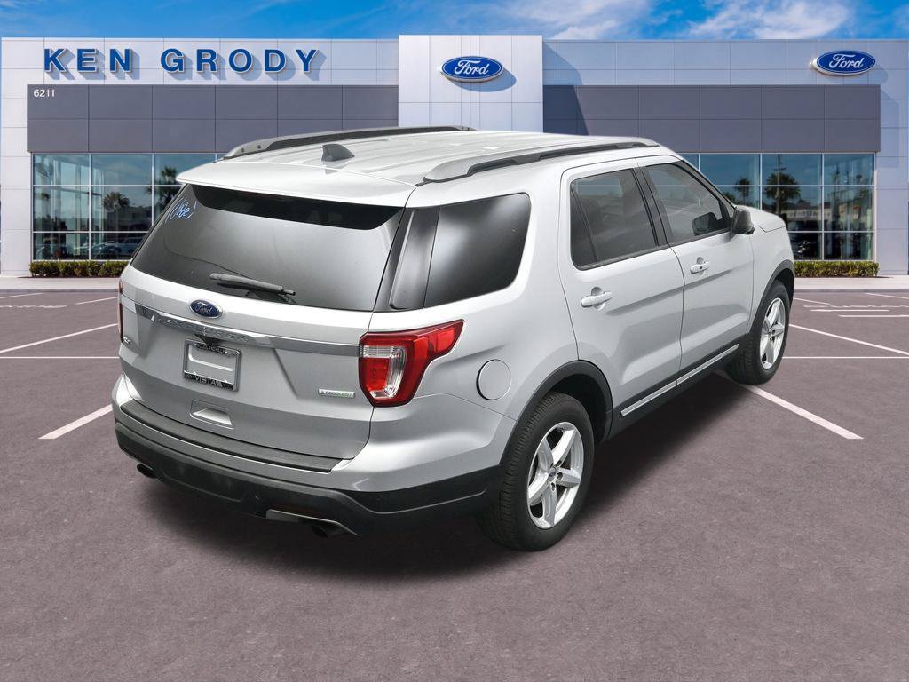 Used 2018 Ford Explorer XLT FWD image 14