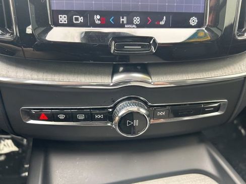 Certified 2025 Volvo XC60 B5 Plus AWD/4WD image 24