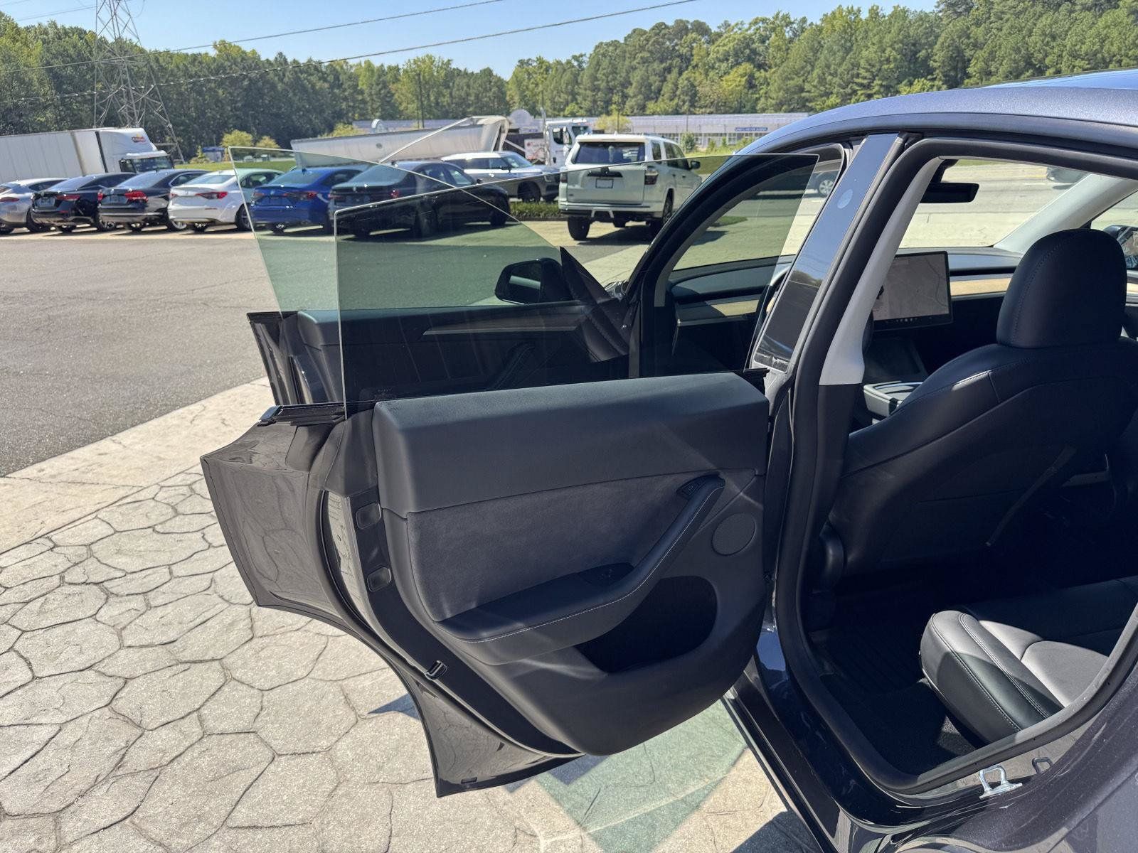 Used 2024 Tesla Model Y Long Range AWD/4WD image 8