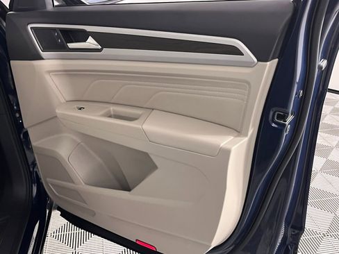 Used 2023 Volkswagen Atlas SE image 33