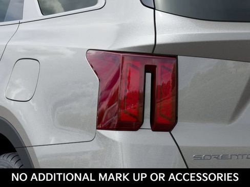New 2026 Kia Sorento EX FWD image 11