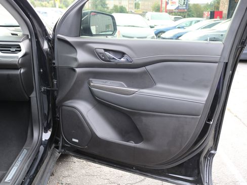 Used 2023 GMC Acadia SLT image 37