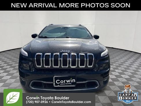 Used 2016 Jeep Cherokee Limited w/ Luxury Group AWD/4WD image 2