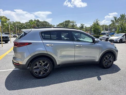 Used 2022 Kia Sportage Nightfall Edition FWD image 4
