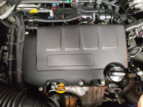 Used 2020 Chevrolet Trax LT w/ Driver Confidence Package image 30