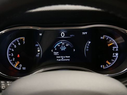 Certified 2022 Jeep Grand Cherokee Laredo X image 28