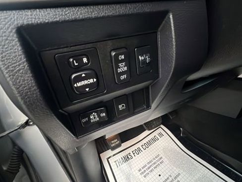 Used 2018 Toyota Tundra SR5 image 35