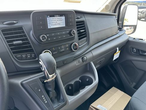 Used 2024 Ford Transit 250 148 Medium Roof image 13