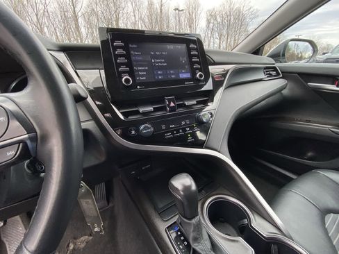 Used 2024 Toyota Camry SE image 23