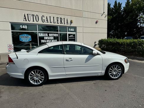 Used 2009 Volvo C70 T5 FWD image 6