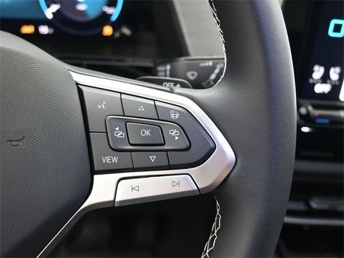 New 2026 Volkswagen Atlas Cross Sport SE image 28