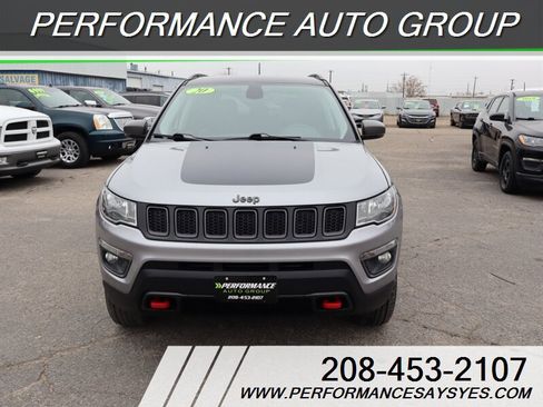 Used 2020 Jeep Compass Trailhawk image 2