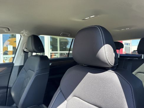 New 2026 Volkswagen Atlas SE image 15